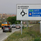 Enllaç de la C-15 amb l'AP-7 a l'accés Centre de Vilafranca del Penedès.