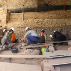 Arqueòlegs treballant al jaciment del Molí del Salt a Vimbodí i Poblet (Conca de Barberà).