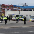 Un instant del dispositiu policial al polígon Francolí de Tarragona.