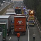 El conductor d'un camió ha mort després de bolcar a l'AP-7, a l'Hospitalet de l'Infant.