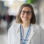 La doctora és geriatra vocacional i afirma que la medicina «a part de curar, també és cuidar».