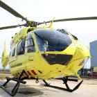 Un helicòpter medicalitzat del SEM a l'heliport de l'Hospital Parc Taulí de Sabadell.