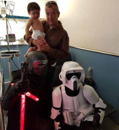 Els personatges d'Star Wars visiten la planta de pediatria de l'Hospital Joan XXIII