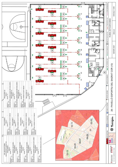 Paneles informativos para facilitar a los electores reconocer la mesa que le toca votar en los diferentes puntos electorales distribuidos por toda Tarragona