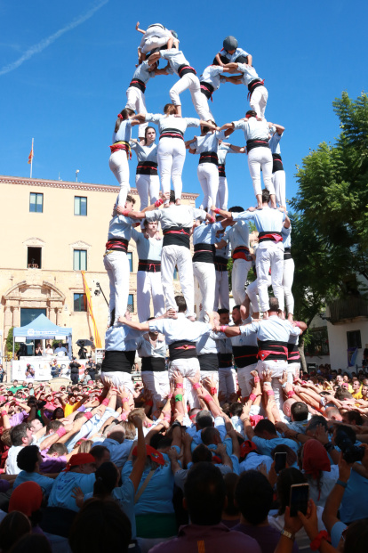 Els Nois de la Torre han descarregat el 7 de 7 amb agulla