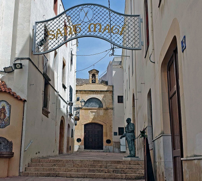 Imatge exterior de la capella del portal carro.