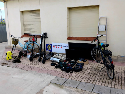 Imatge dels objectes intervinguts al pis de Deltebre.