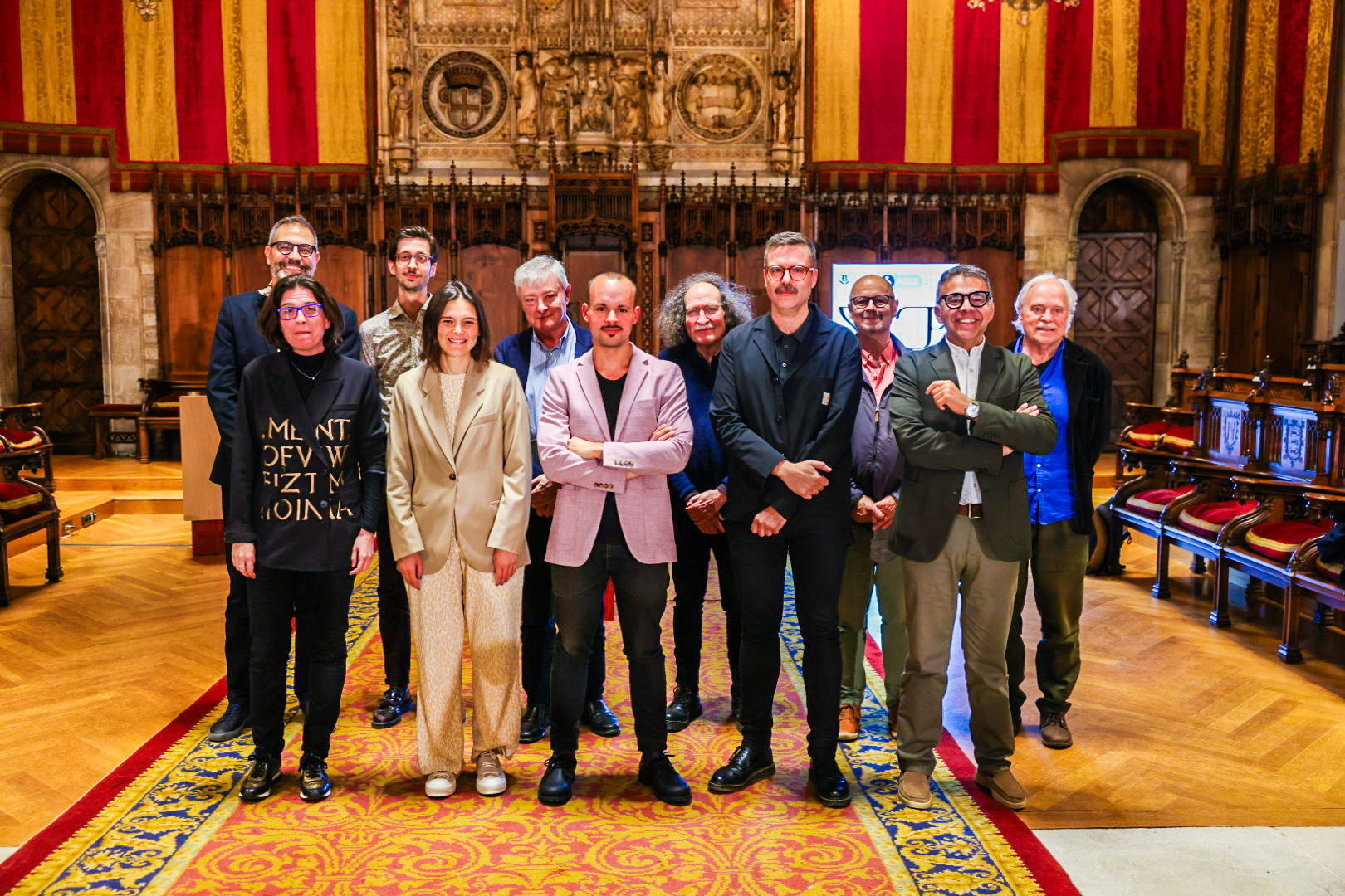 In the middle of the photo appears Tarragona poet Adria Targa wearing a light jacket.